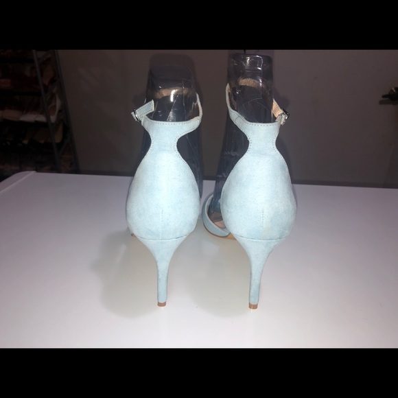 Women’s Powder Blue Sandals, Size 9 - Picture 4 of 5